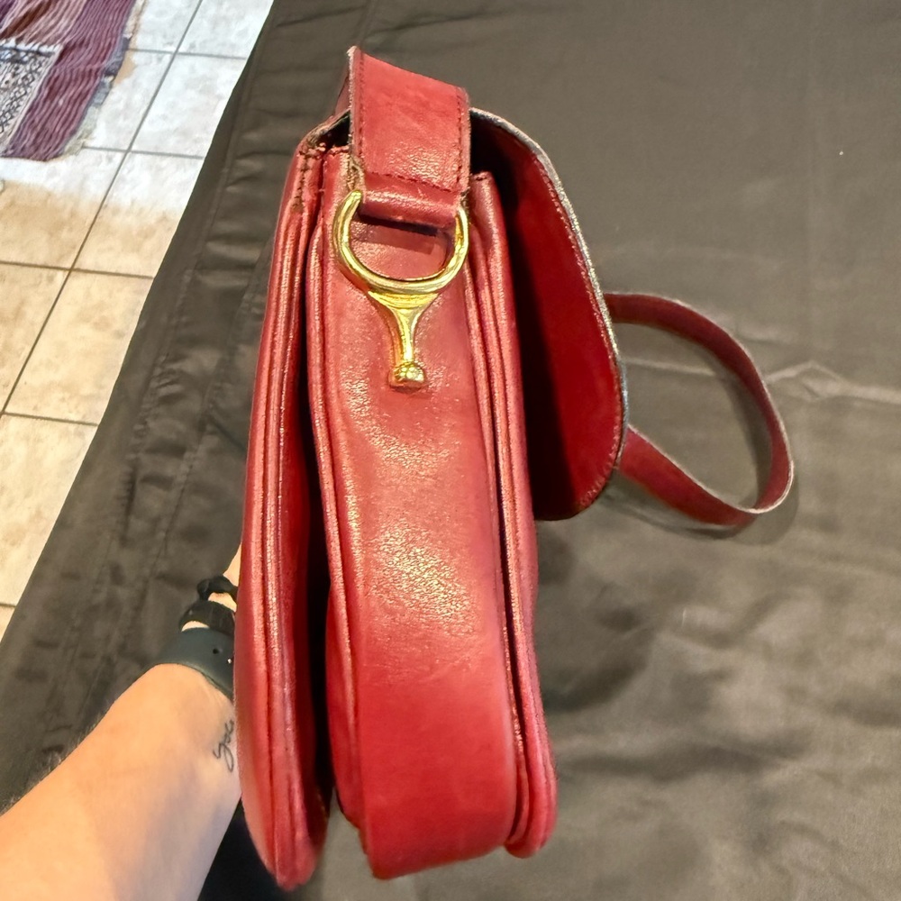 Vintage Céline Horse Carriage Clasp Burgundy Leather Shoulder Bag - Picture 5 of 16